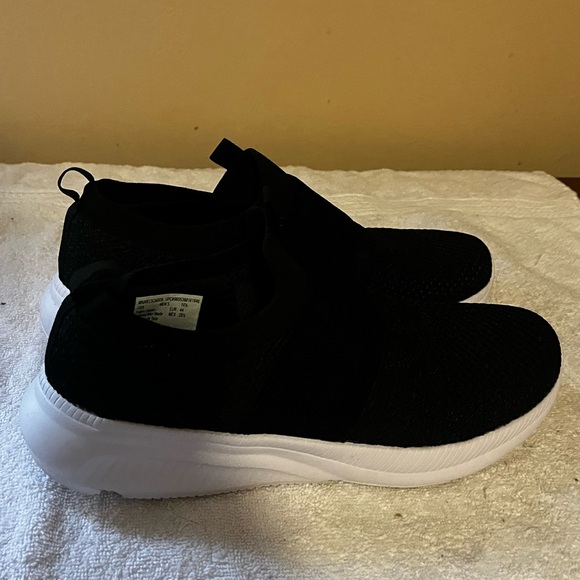 Athletic Works Shoes Sz 10.5 - Picture 2 of 13